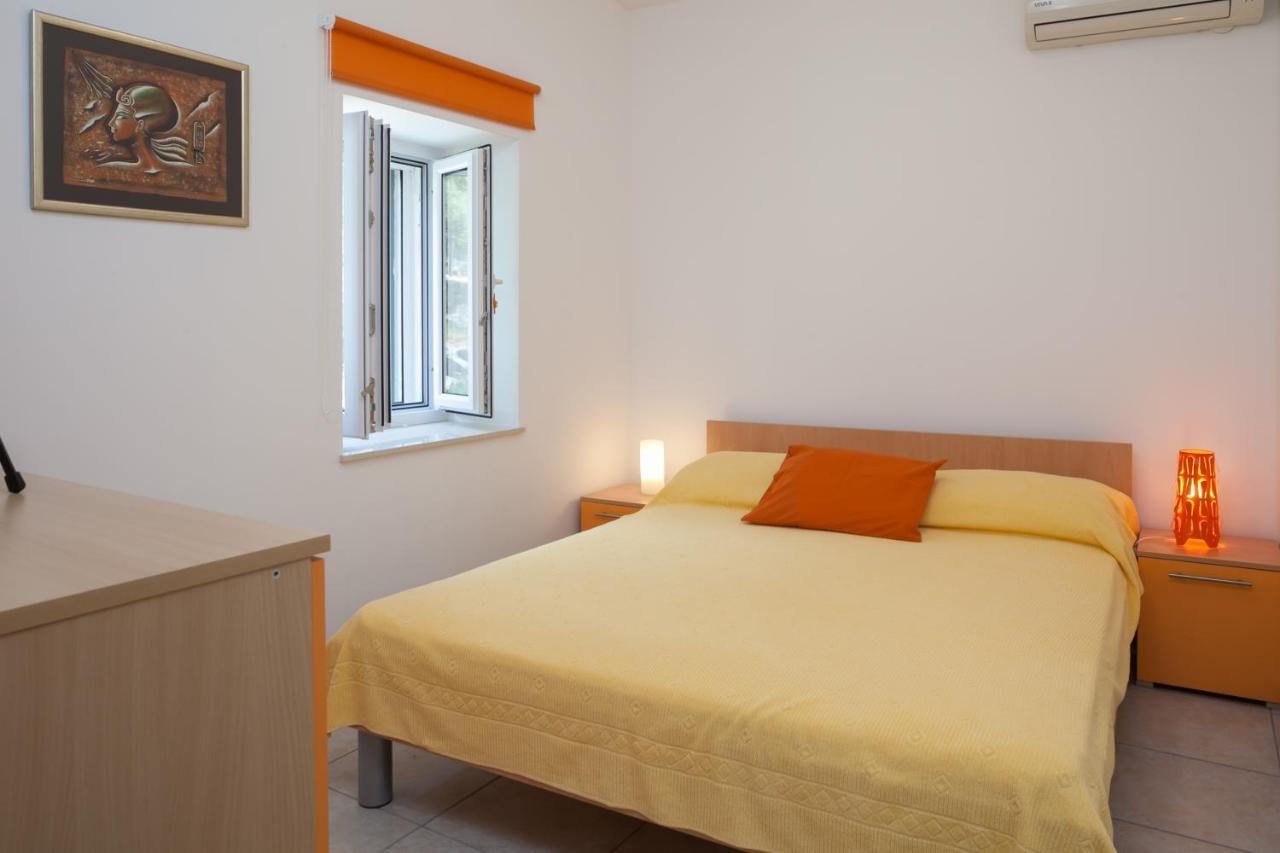 Apartment Bura 1 Makarska Buitenkant foto
