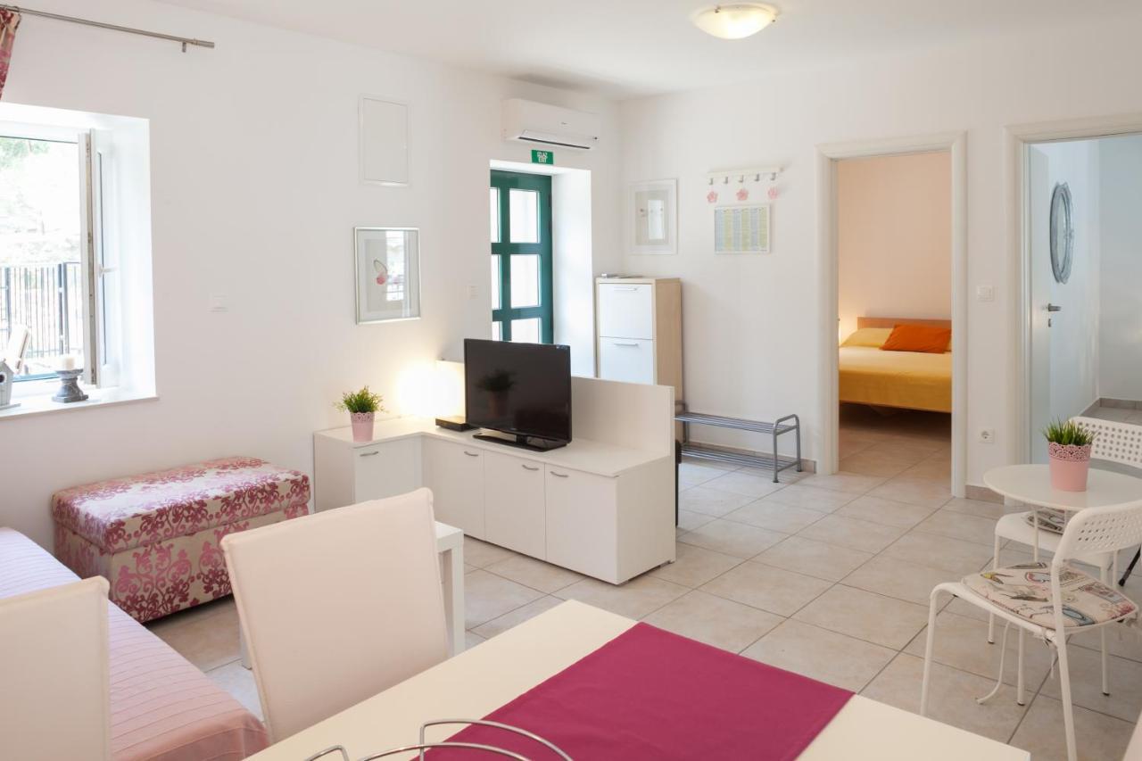 Apartment Bura 1 Makarska Buitenkant foto